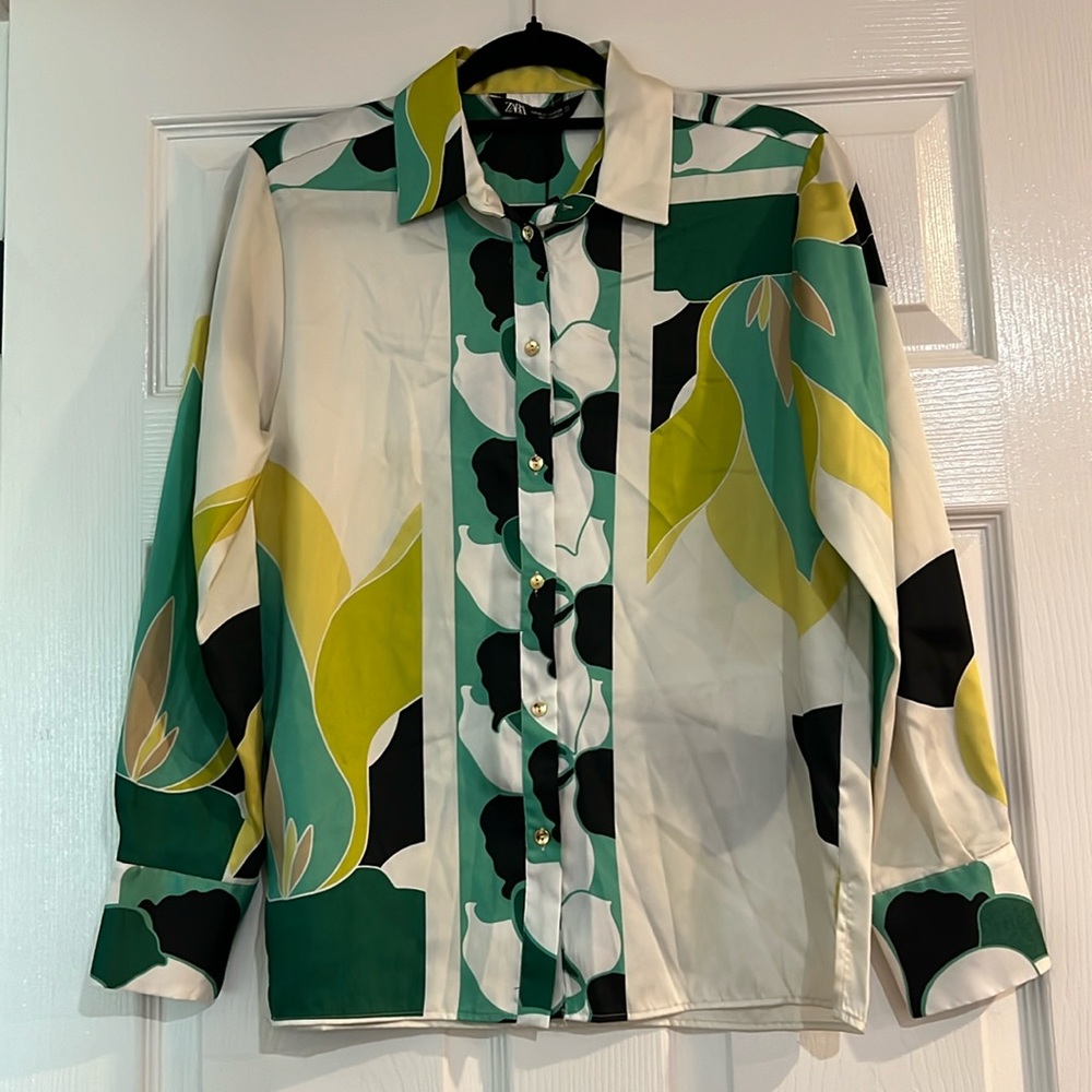 Zara button down shirt (matching pants available in another listing) XS